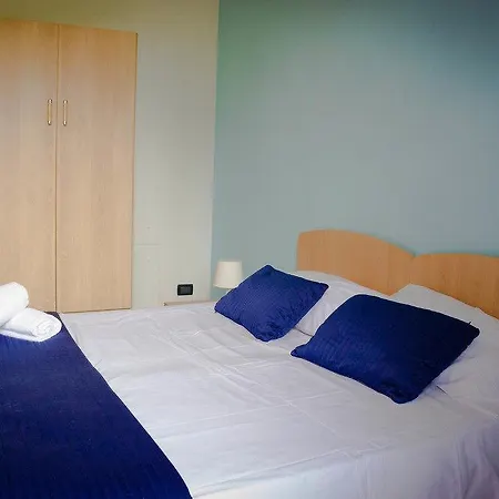 Maison Dei Miracoli 2 Bed & Breakfast 3*